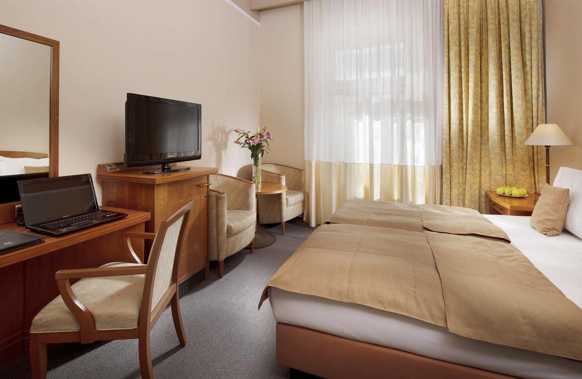 Dr. Adler Spa & Kurhotel Františkovy Lázně Exterior foto